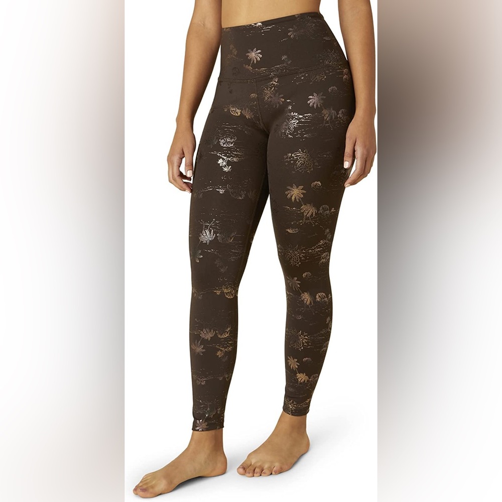 BNWT Beyond Yoga High Waisted Midi Legging